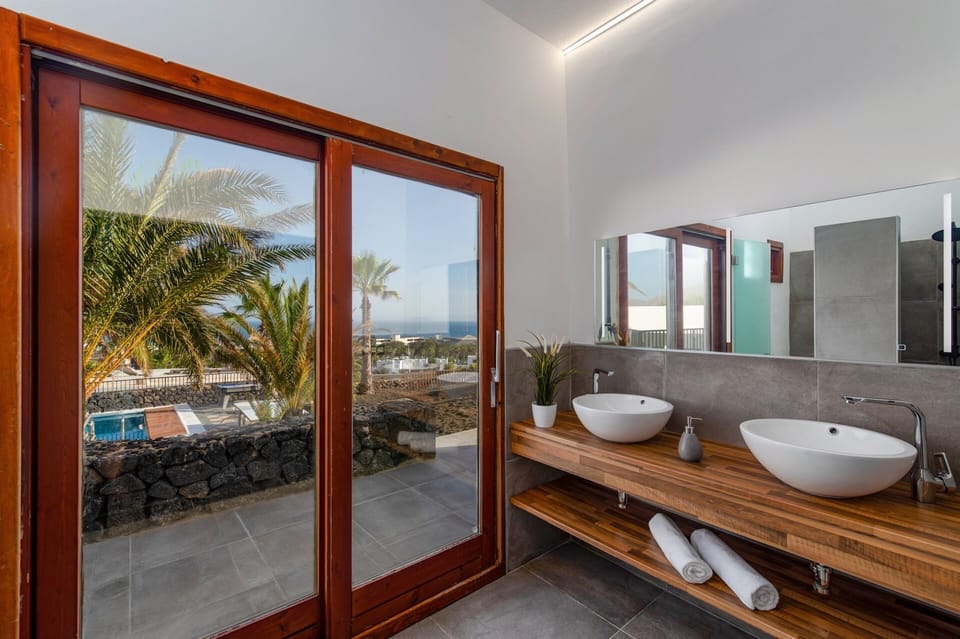 Villa Rodea Cinco image