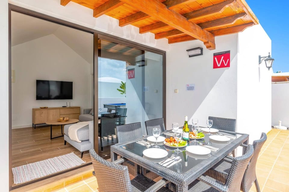 Villa Famara image