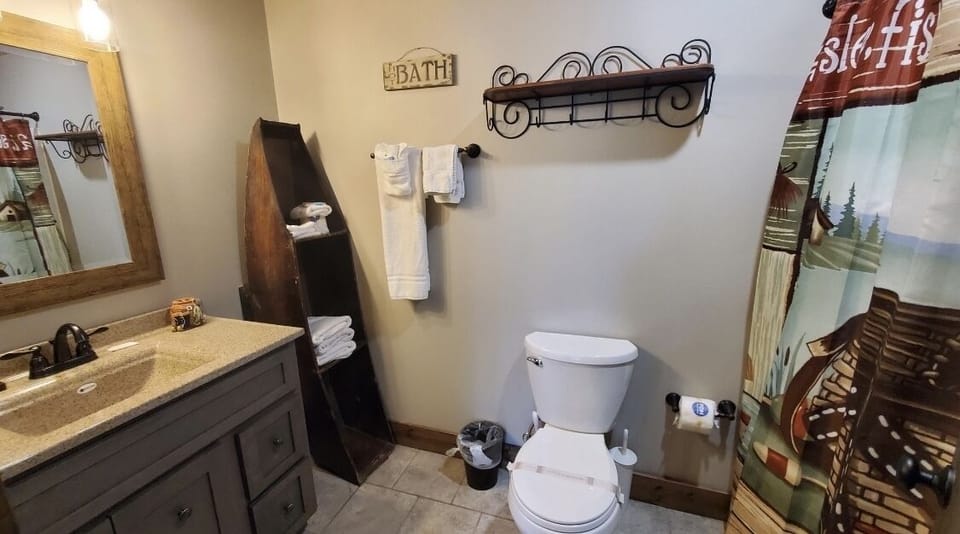 Hallway Bath on second floor with shower/tub combo