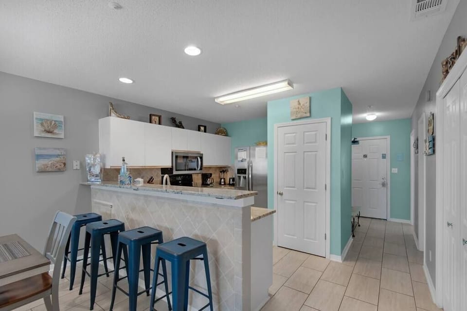 Kitchen bar 