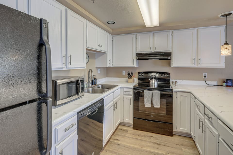 Kitchen | Main Floor