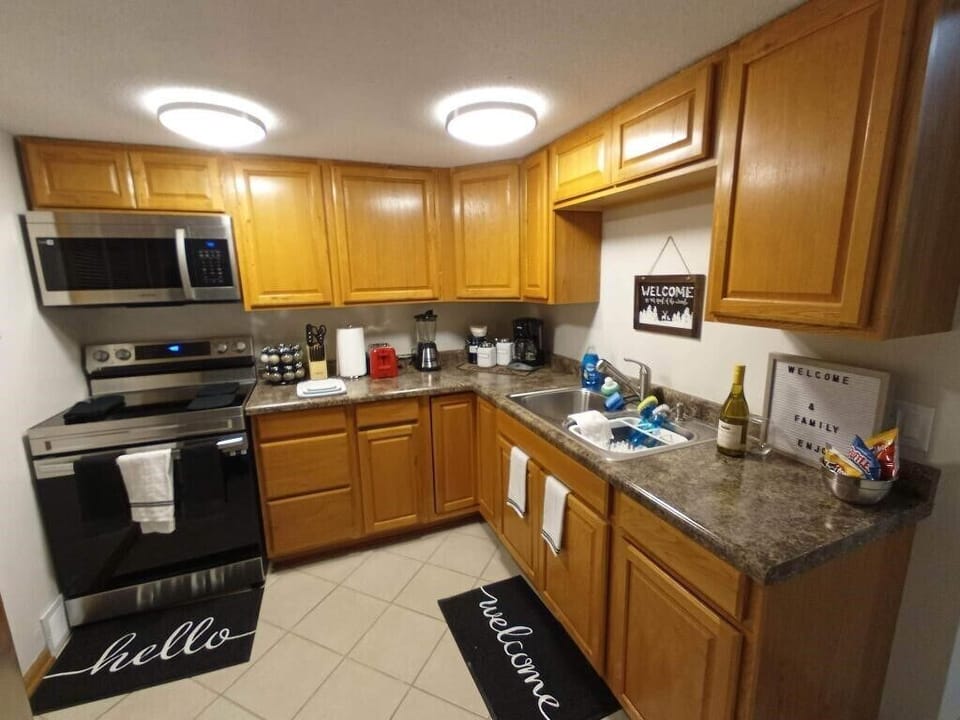 Spacious kitchen for preparing a hearty meal