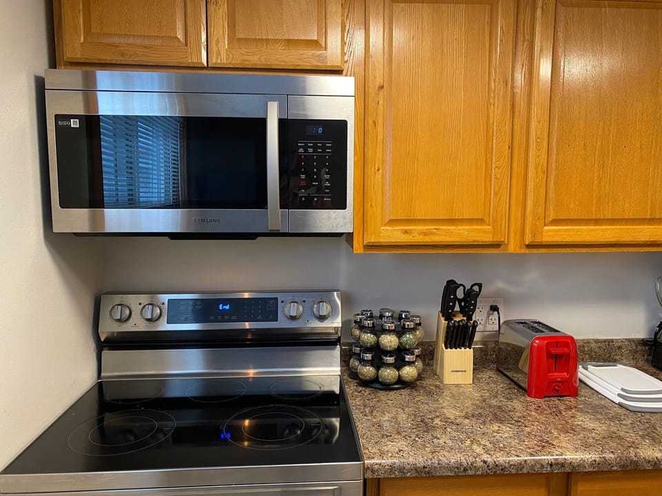 New Stainless Steel Appliances. Let the cooking begin! 