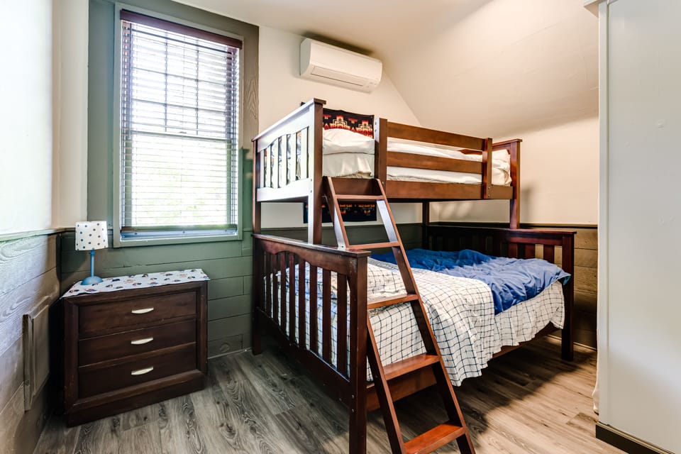 2nd floor bedroom #10