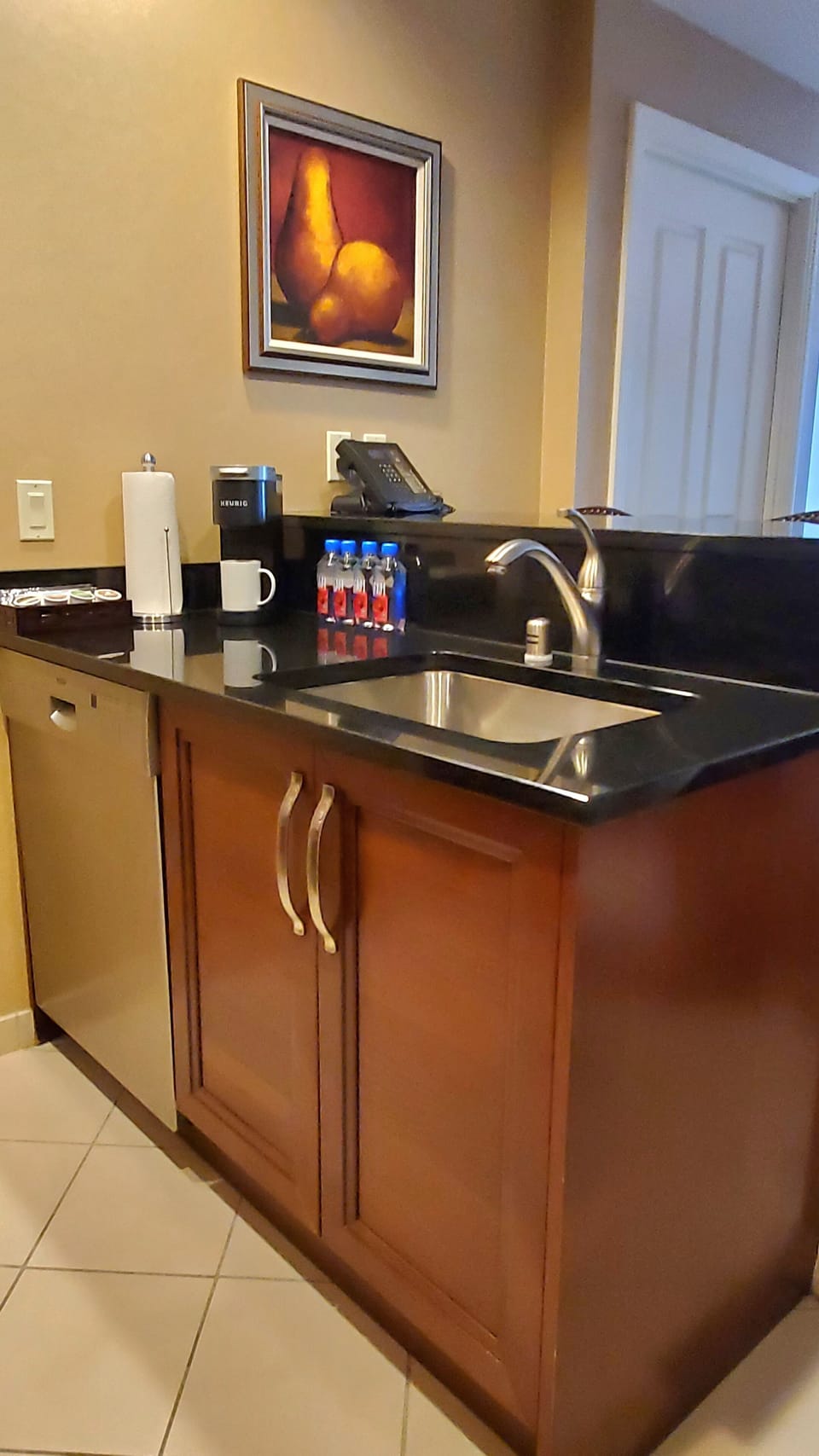 Kitchen with dishwasher 