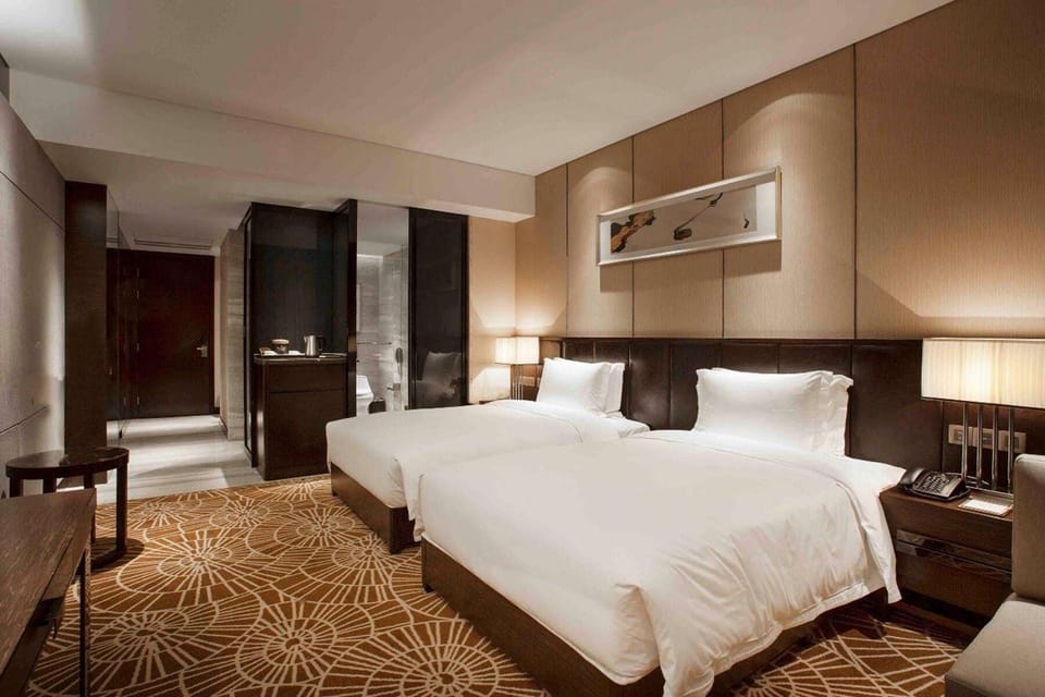Room, 2 Twin Beds, Non Smoking | Minibar, in-room safe, soundproofing, iron/ironing board
