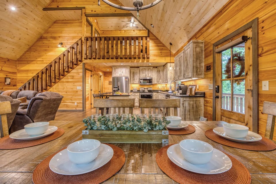 Beautiful open dining