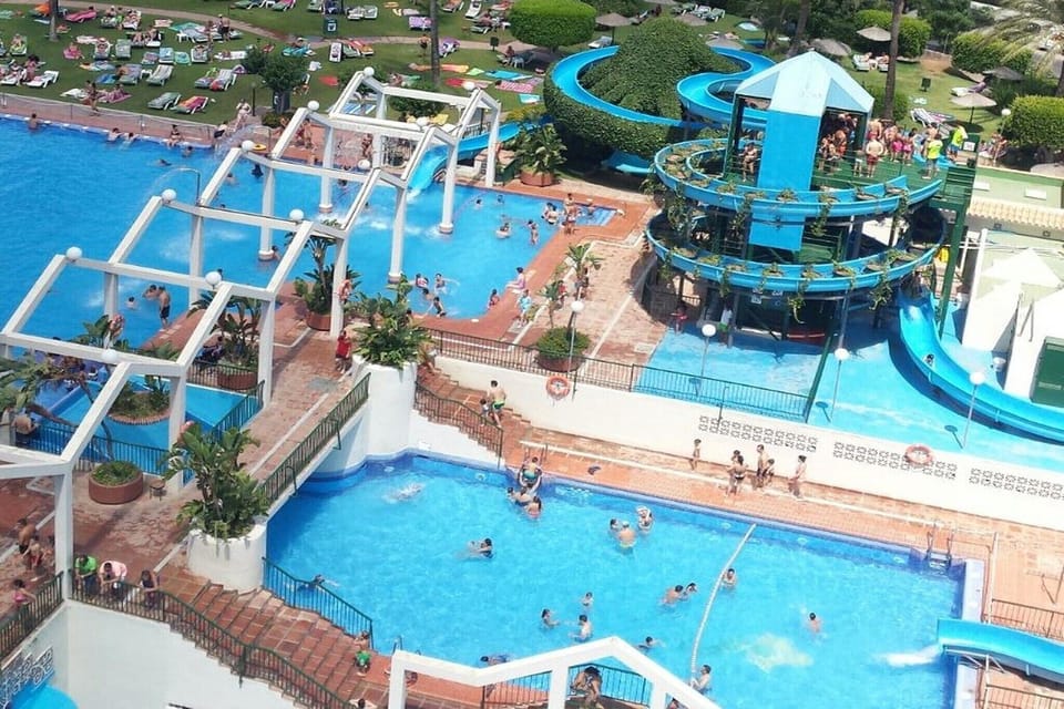 Holiday Home Swimming Pool