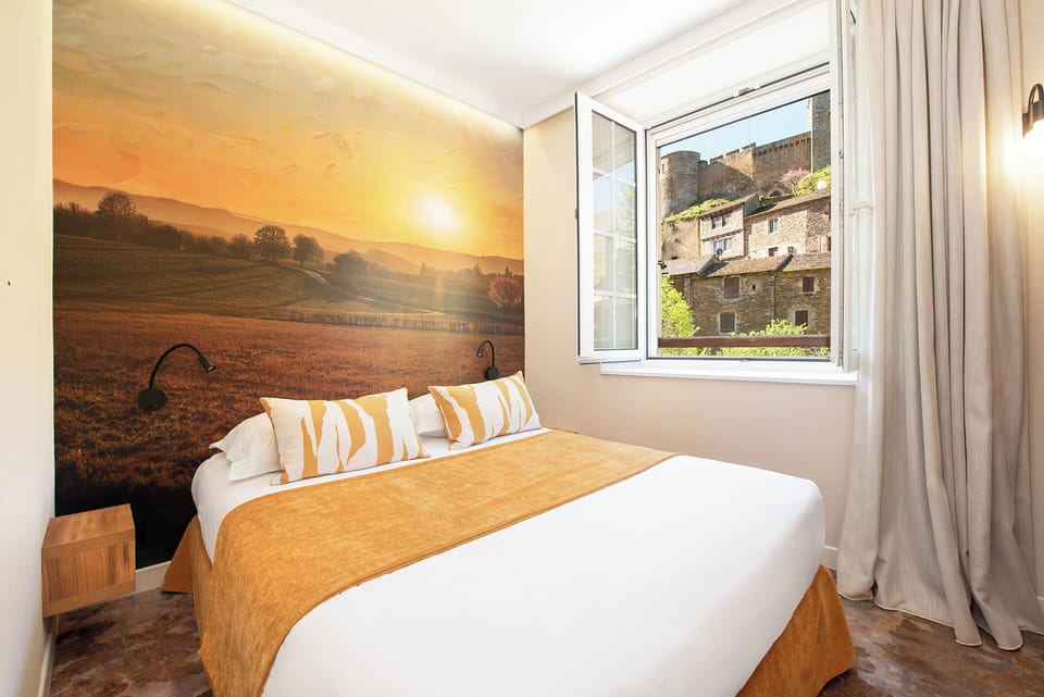 Superior room - Castle view | Hypo-allergenic bedding, free WiFi, bed sheets