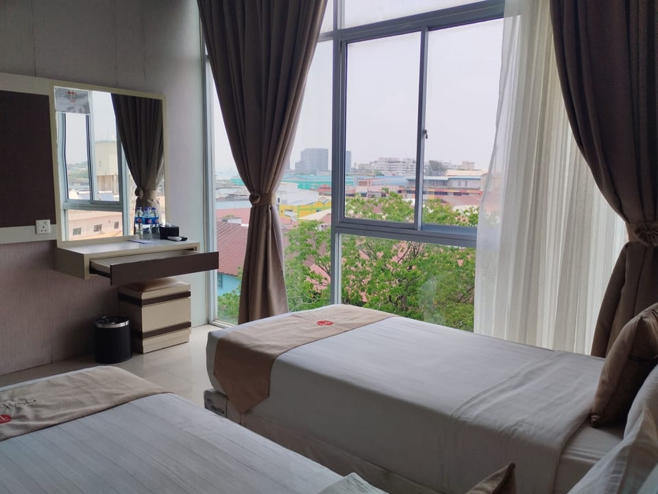 Superior Room, 2 Twin Beds | Egyptian cotton sheets, premium bedding, memory foam beds, soundproofing