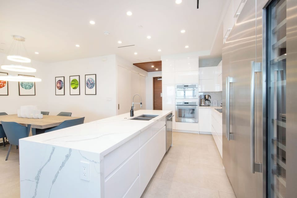 Gourmet kitchen with top of the line appliances.