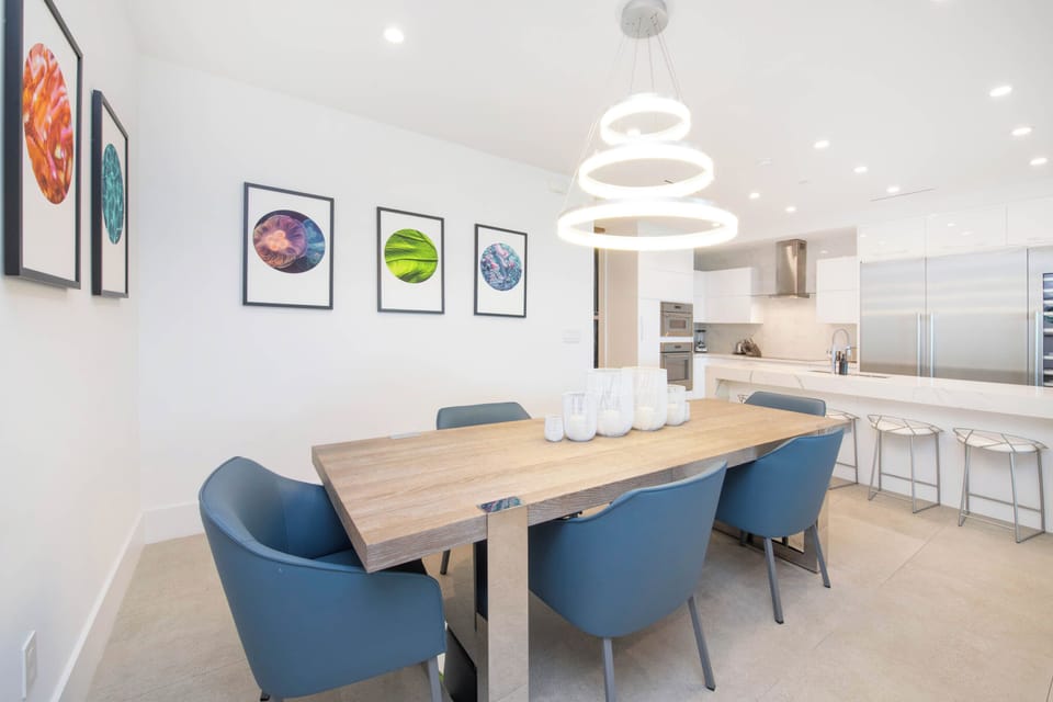 Dining area with table for six.