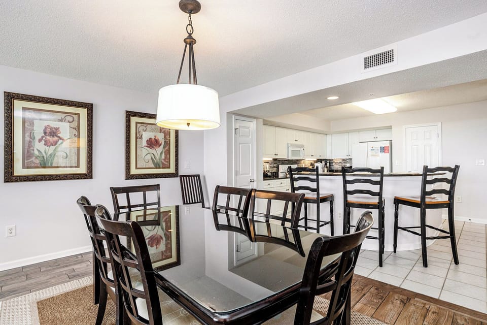 Dining Area with Island