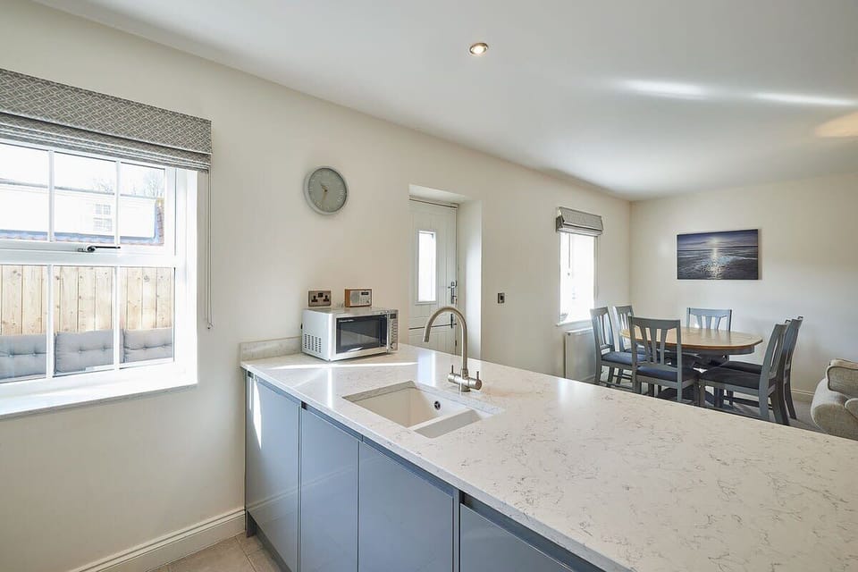 Soda Cottage, Whitby - Host & Stay