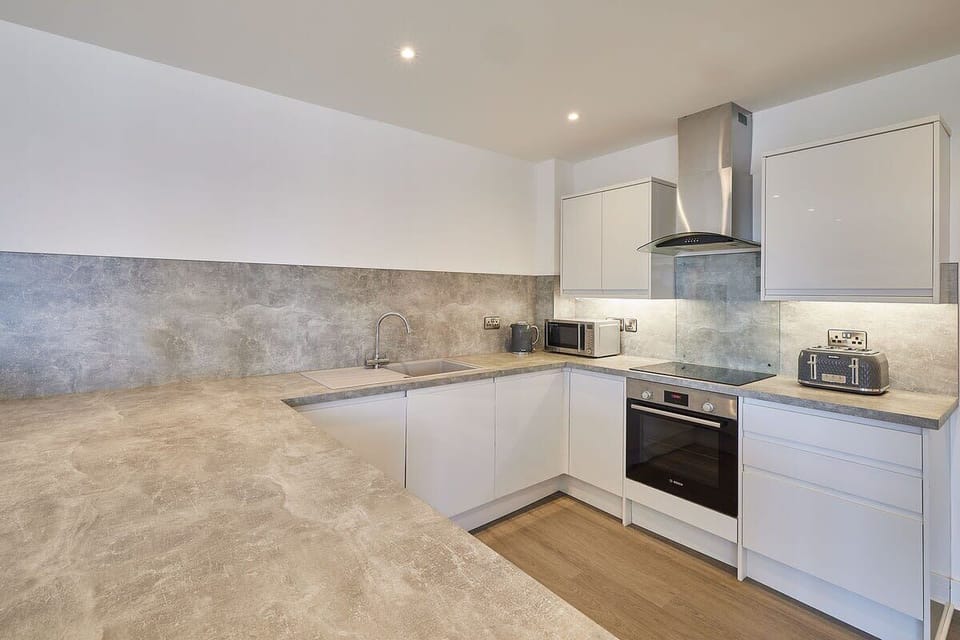 Beach Pad, Whitby - Host & Stay