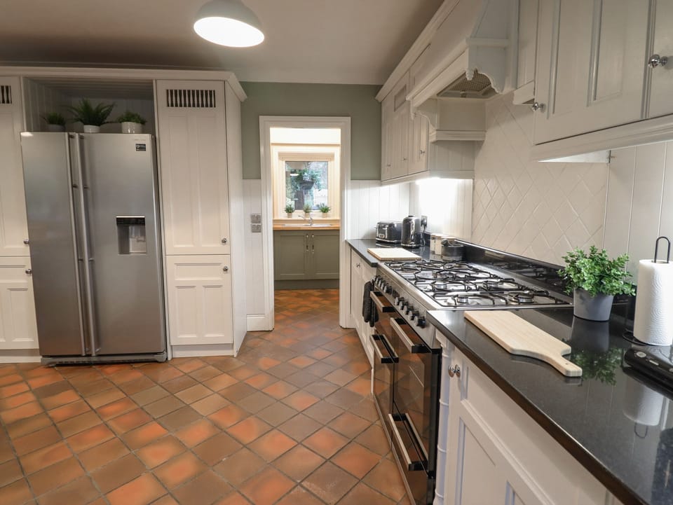 Fridge, dishwasher, electric kettle, toaster