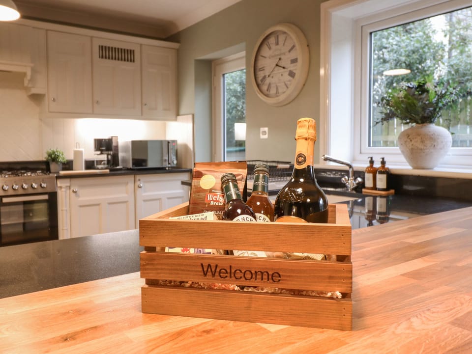 Fridge, dishwasher, electric kettle, toaster