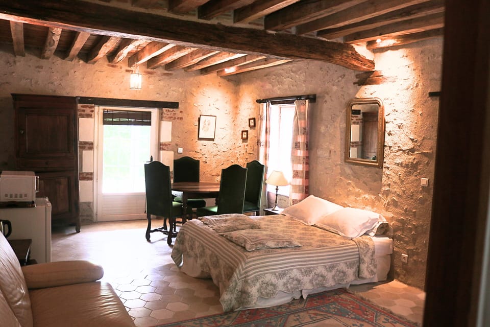 Comfort House, Garden View | Individually decorated, individually furnished, blackout drapes