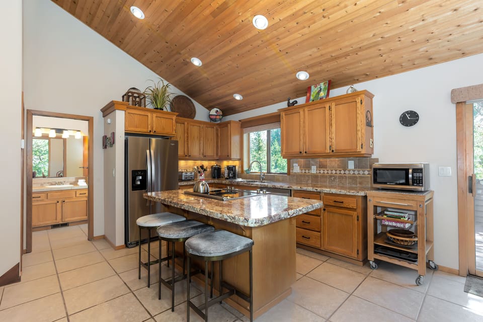 Kitchen - Main Level