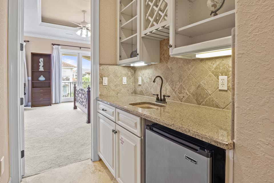 Third Floor Wet Bar