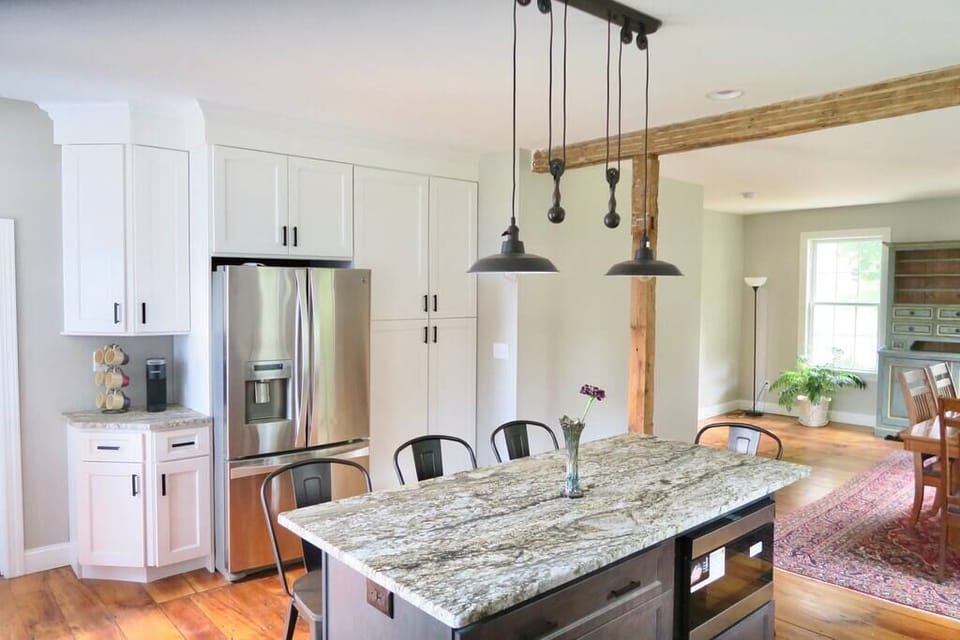 Kitchen / Dining Room (1)