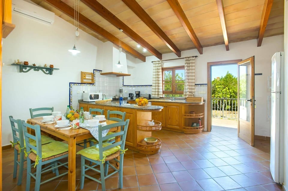 Villa Monserrat image