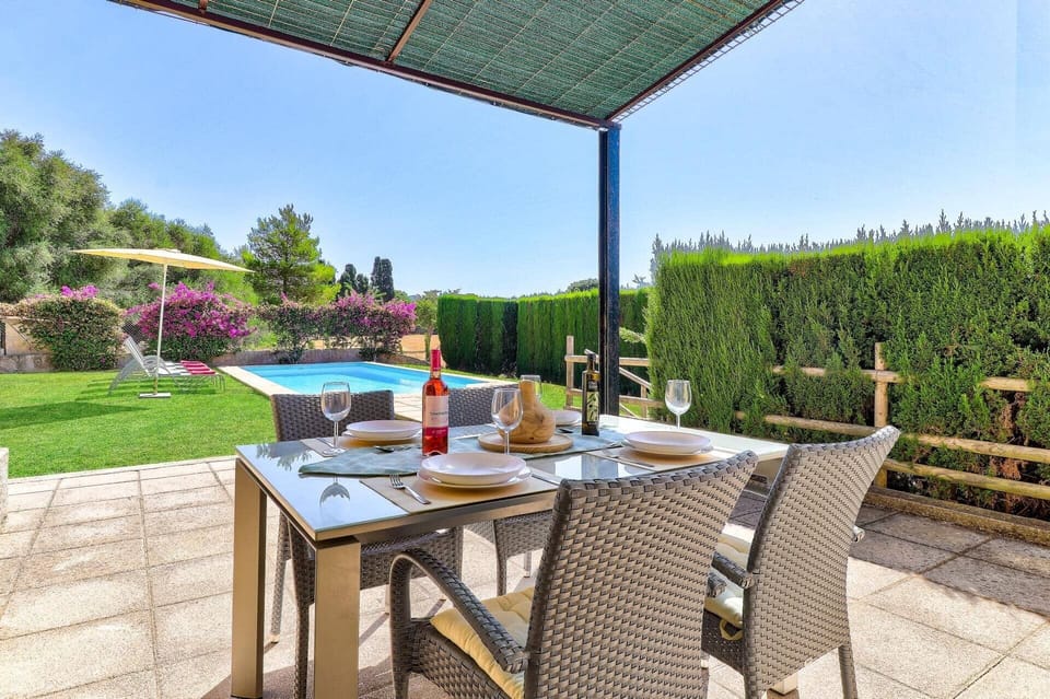 Villa Olivo image