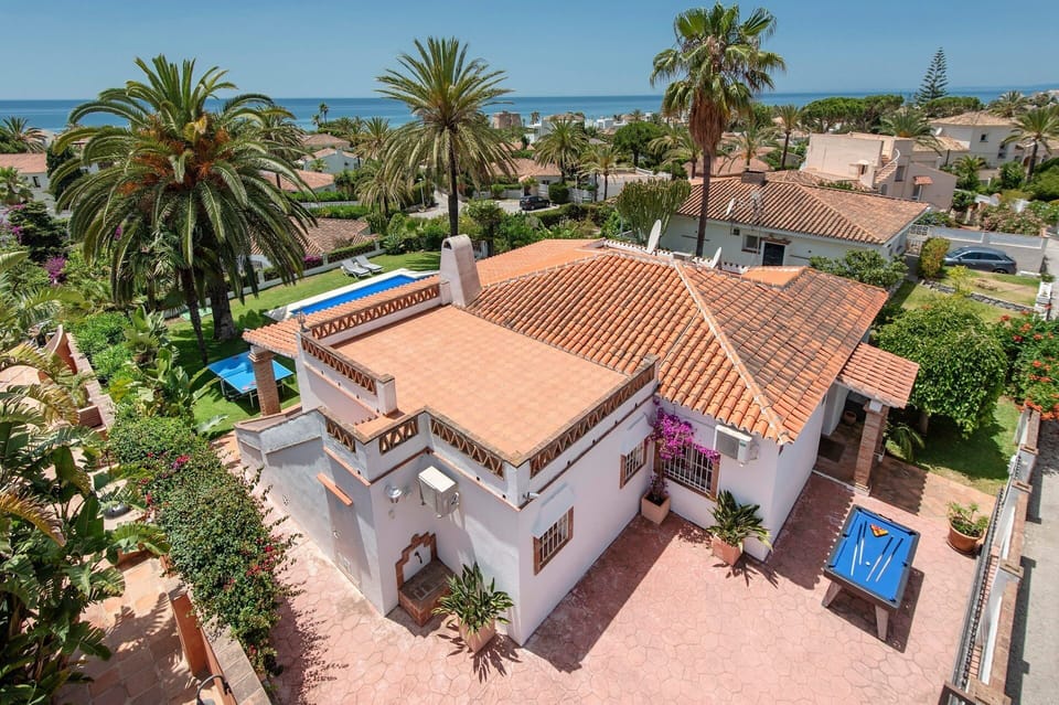 Villa Oasis Beach image