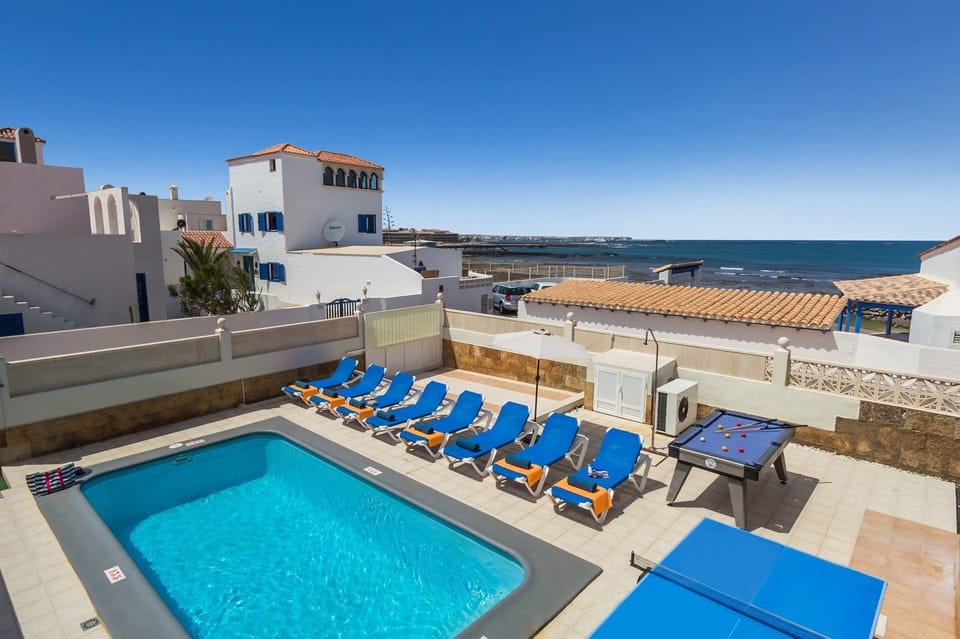 Villa Tamarindos image