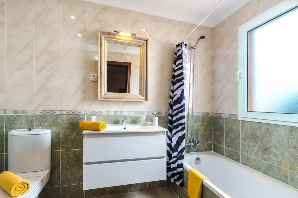 Villa Tamarindos image