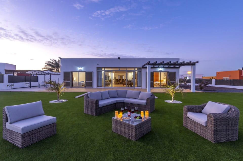Villa Pause image
