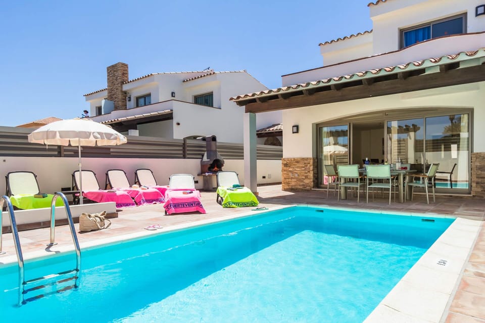 Villa Pino image