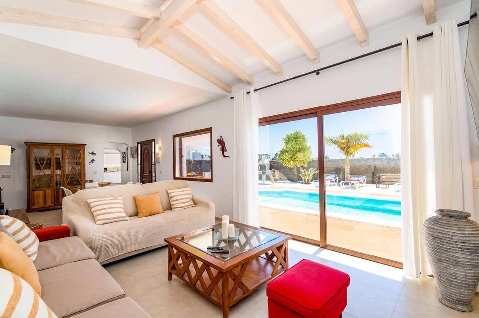 Villa Leon image