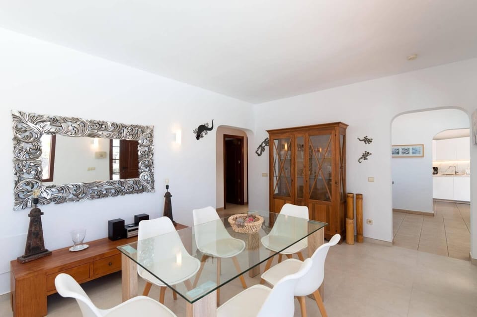 Villa Leon image