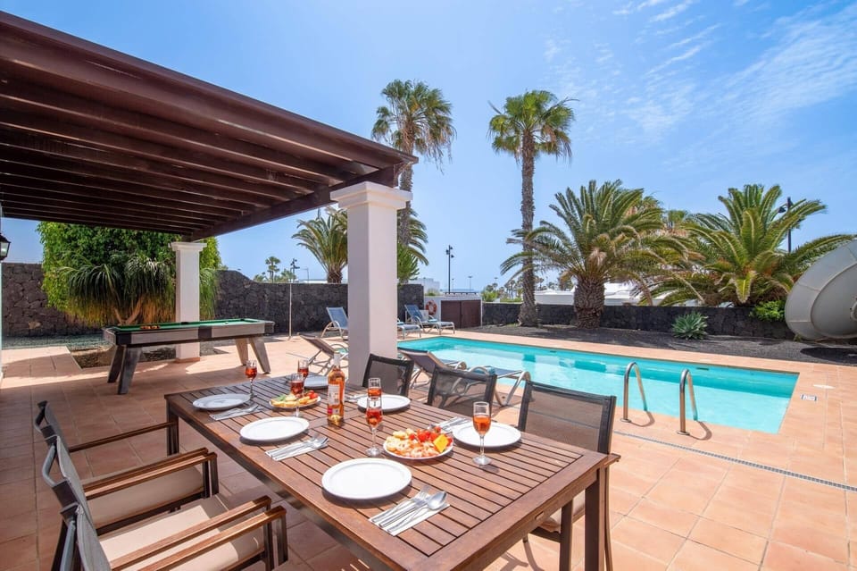 Villa Flamingo image