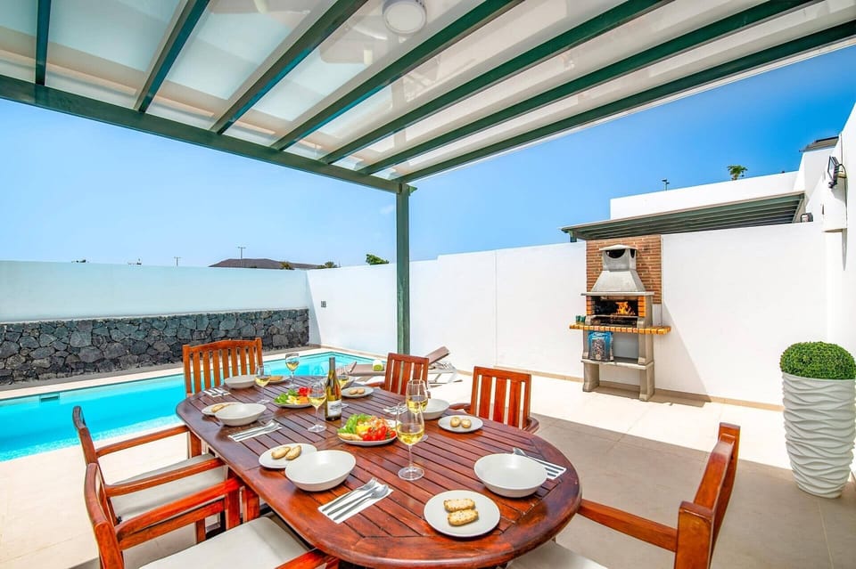 Villa Manrique image