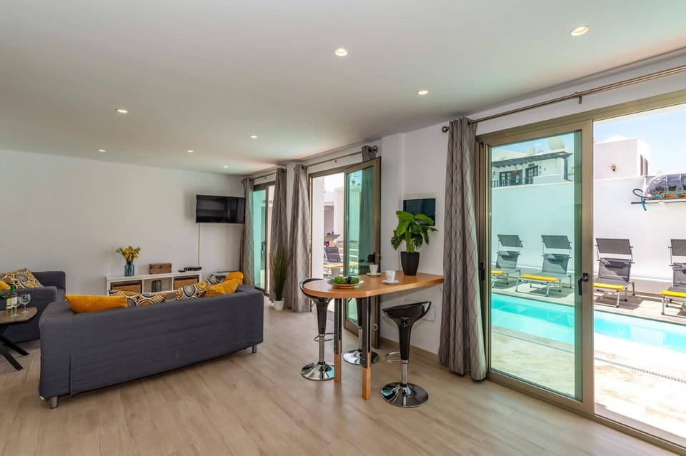 Villa Ruben image