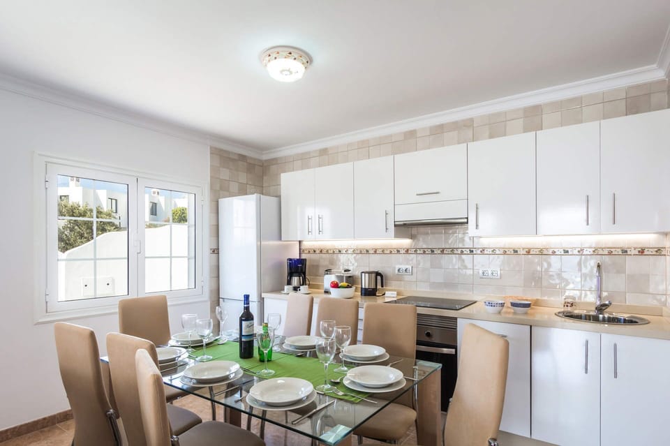 Villa Palmera image