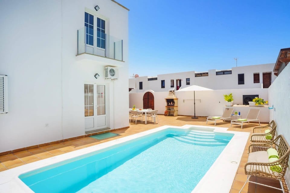 Villa Laurona image