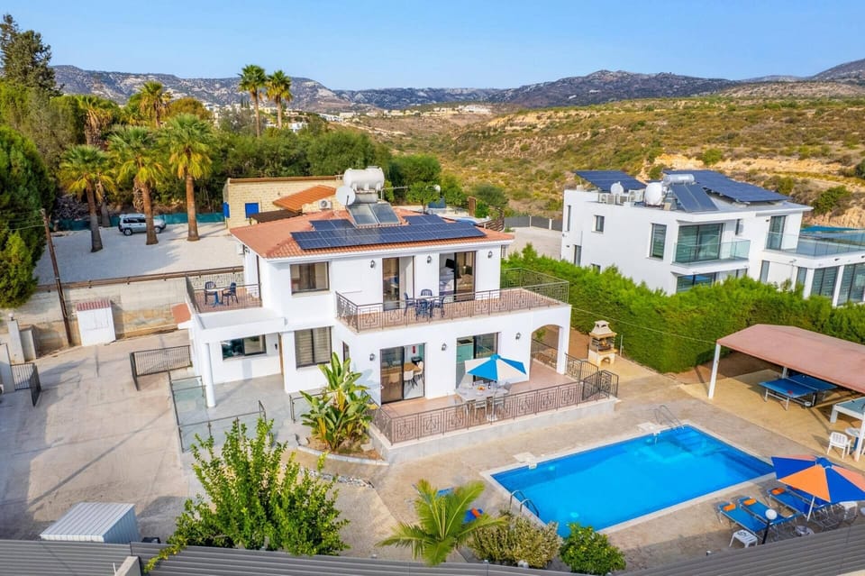Villa Themis image