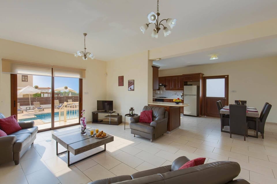 Villa Cypria Maria image