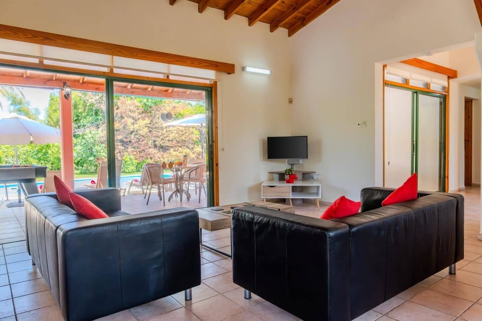 Villa Poppy image