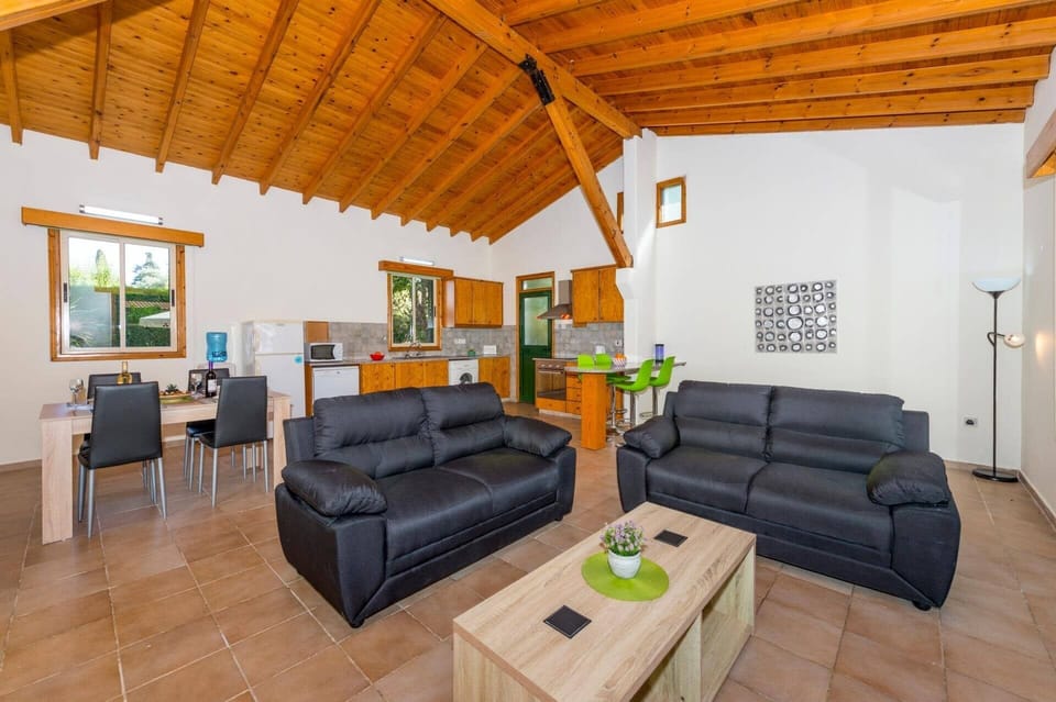 Villa Iriss image
