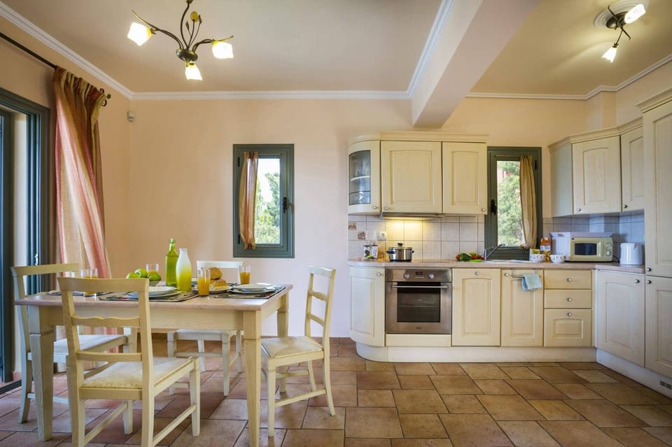 Villa Leanda image