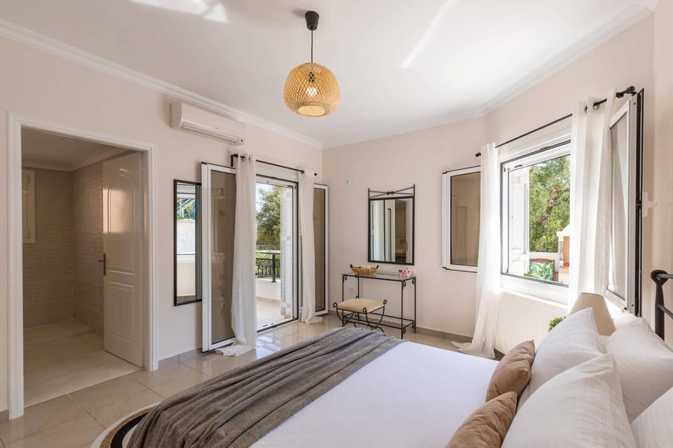 Villa Olympian image
