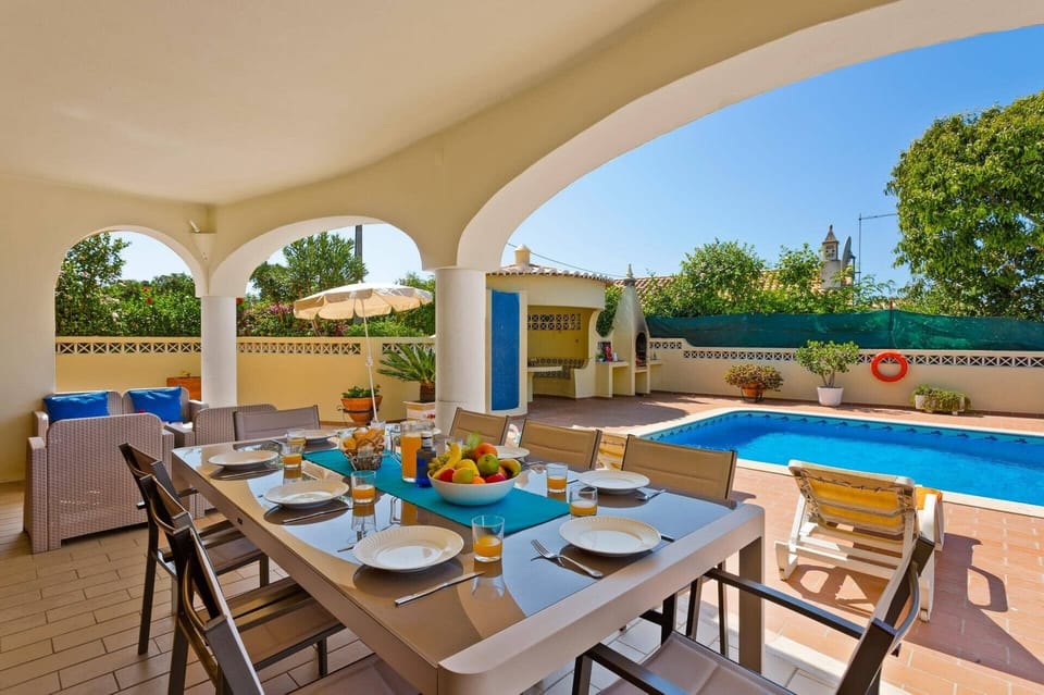 Villa Isabel image