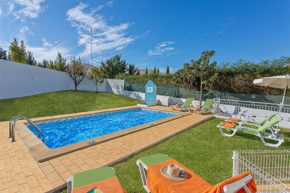Villa Leonor image
