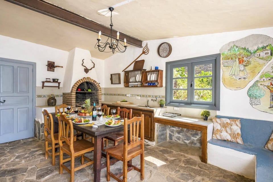 Villa Colmena image
