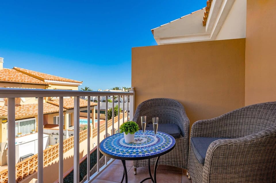 Villa Florencia image