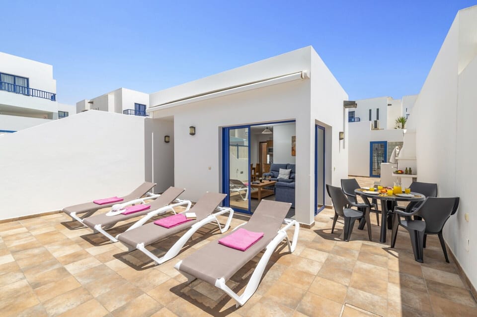 Villa Blanca image
